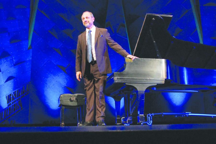 Renowned pianist performs solo recital