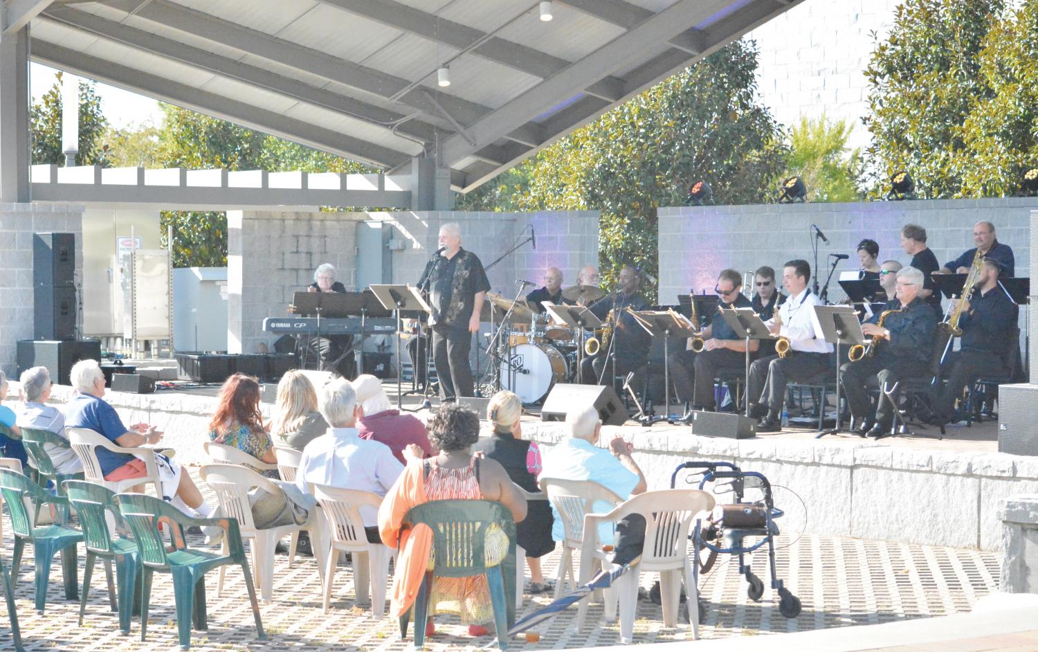 The Florence Area Big Band plays jazz music from the 1940s. FMU alum Rod Pope performs with the Florence Big Area Band.