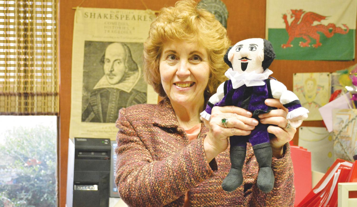 FMU honors Professor of English Dr. Linda L. Jacobs by creating the Dr. Linda L. Jacobs Shakespeare Scholarship. The scholarship will begin fall of 2018.