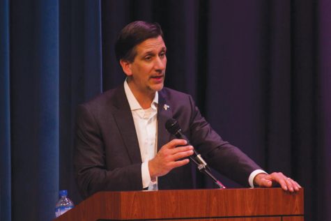 Senator Vincent Sheheen discusses lowering college tuition. 